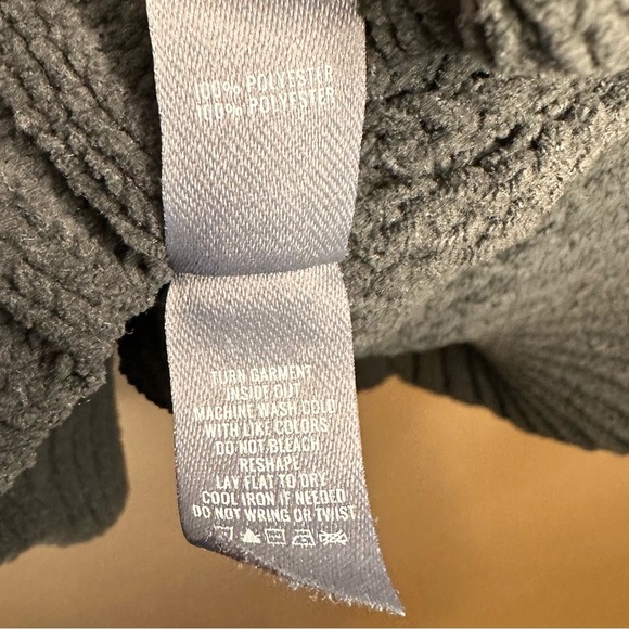 Aerie Women’s Oversized Drop Shoulder Bulky Knit Mock Turtleneck Sweater XS Gray - Picture 5 of 9